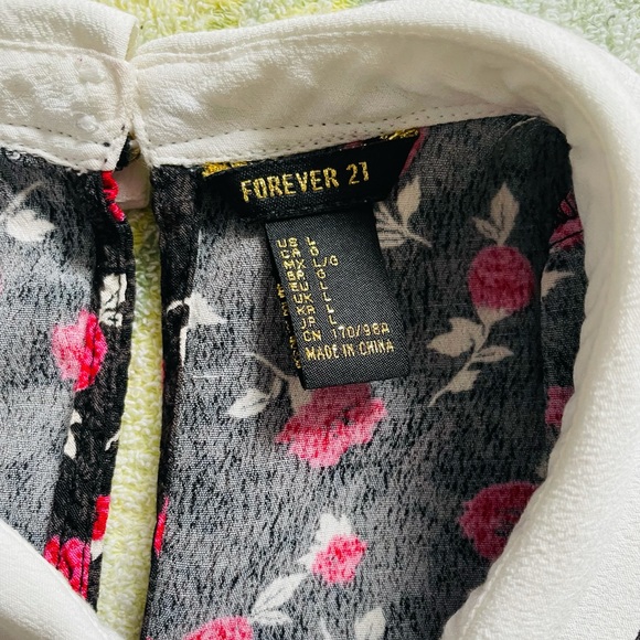 SOLD - Rose Floral Dress by Forever 21 - Picture 9 of 14